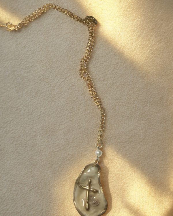 Oyster Necklace with Cross